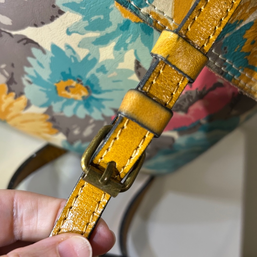 Patricia Nash First Bloom Leather Balluri Flap Crossbody bag - Picture 4 of 16